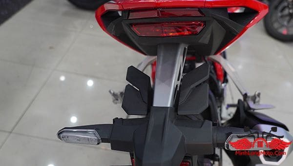 Đèn hậu CBR250RR 